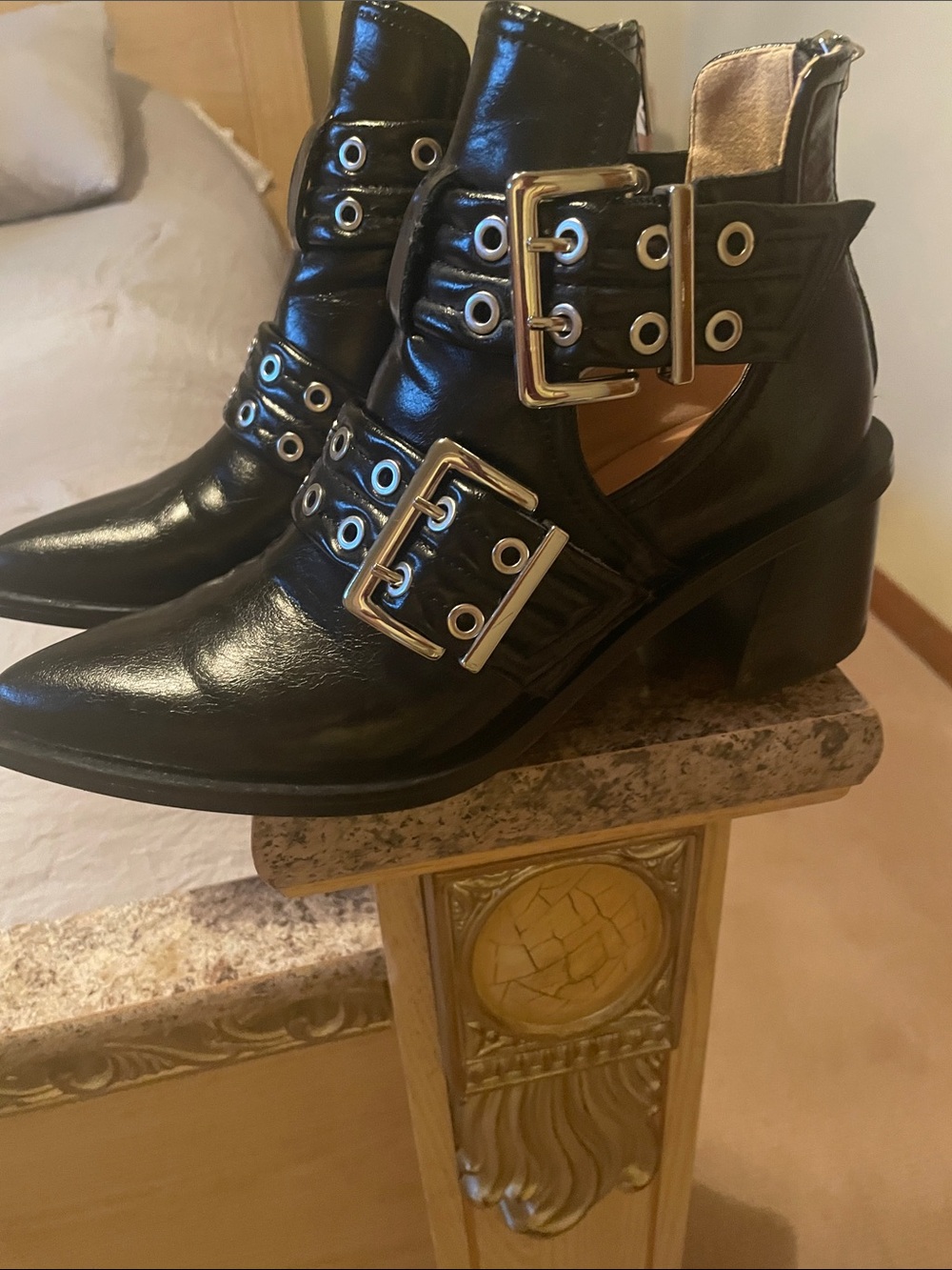 Steve Madden Black Patent Pointed Toe Buckle Ankle Boots - Picture 2 of 4